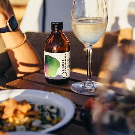 Bådhotel Seaside Retreat With Postcard Views