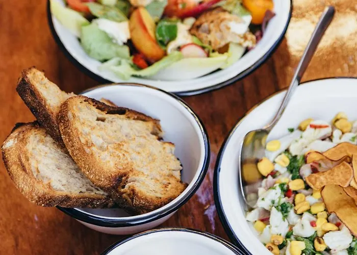 Bådhotel Seaside Retreat With Postcard Views